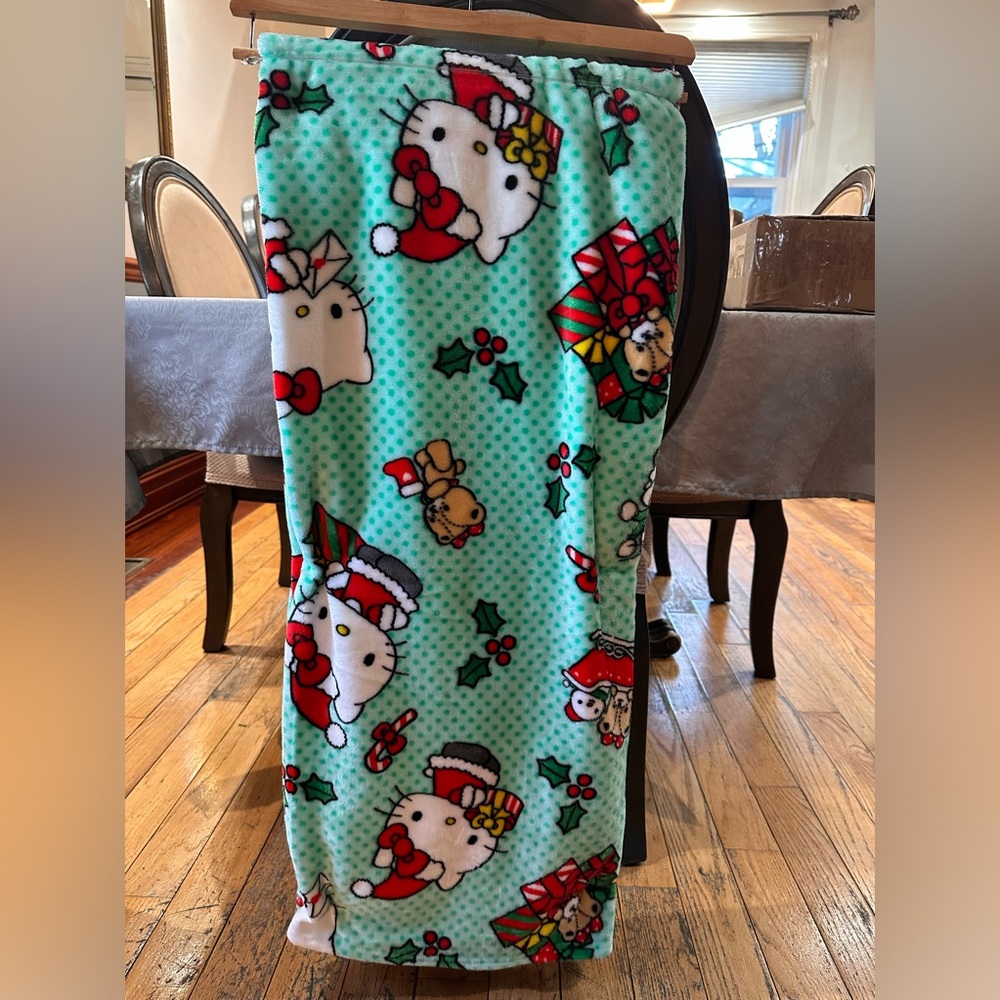 Christmas hello kitty blanket